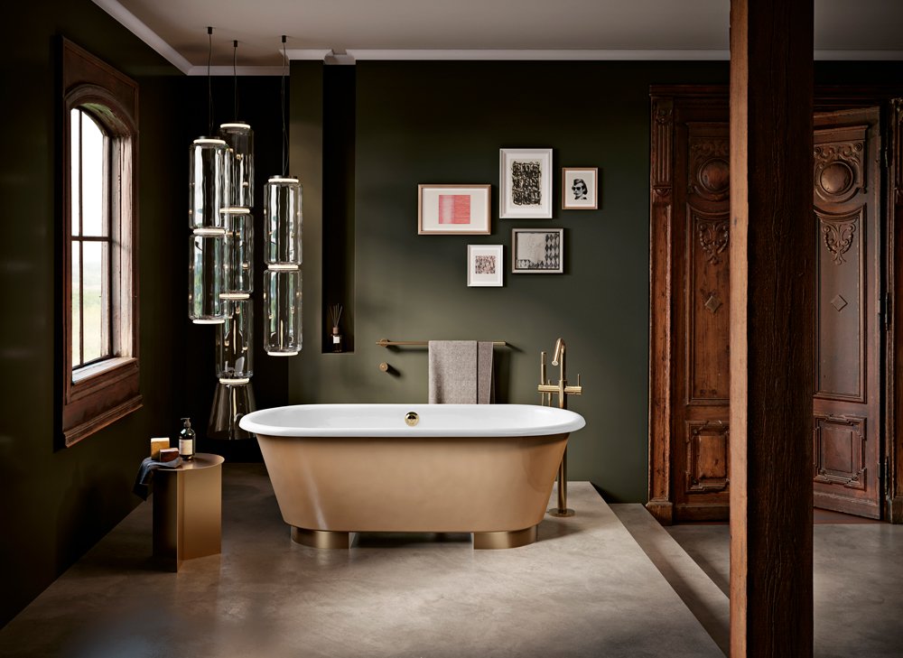 Westminster Cast Iron Freestanding Bath shown in a bathroom setting