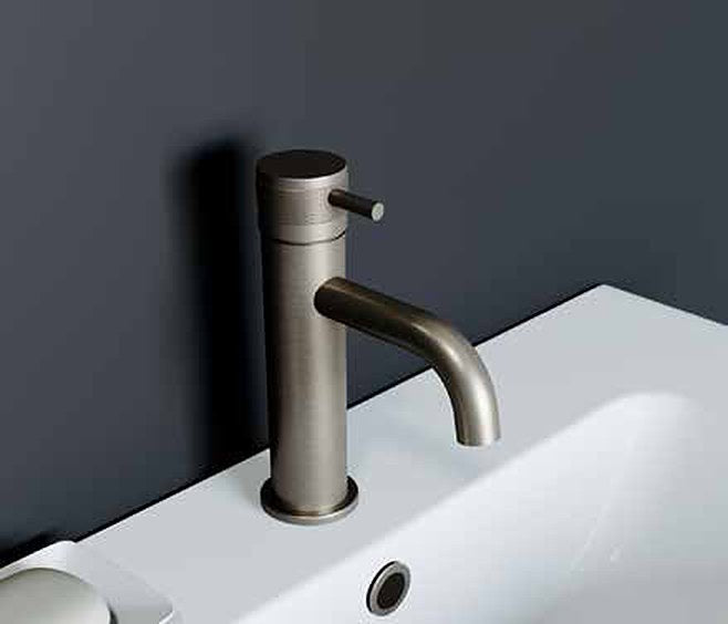 Artisa taps from the Tilelyte Brassware Collection in a bathroom setting