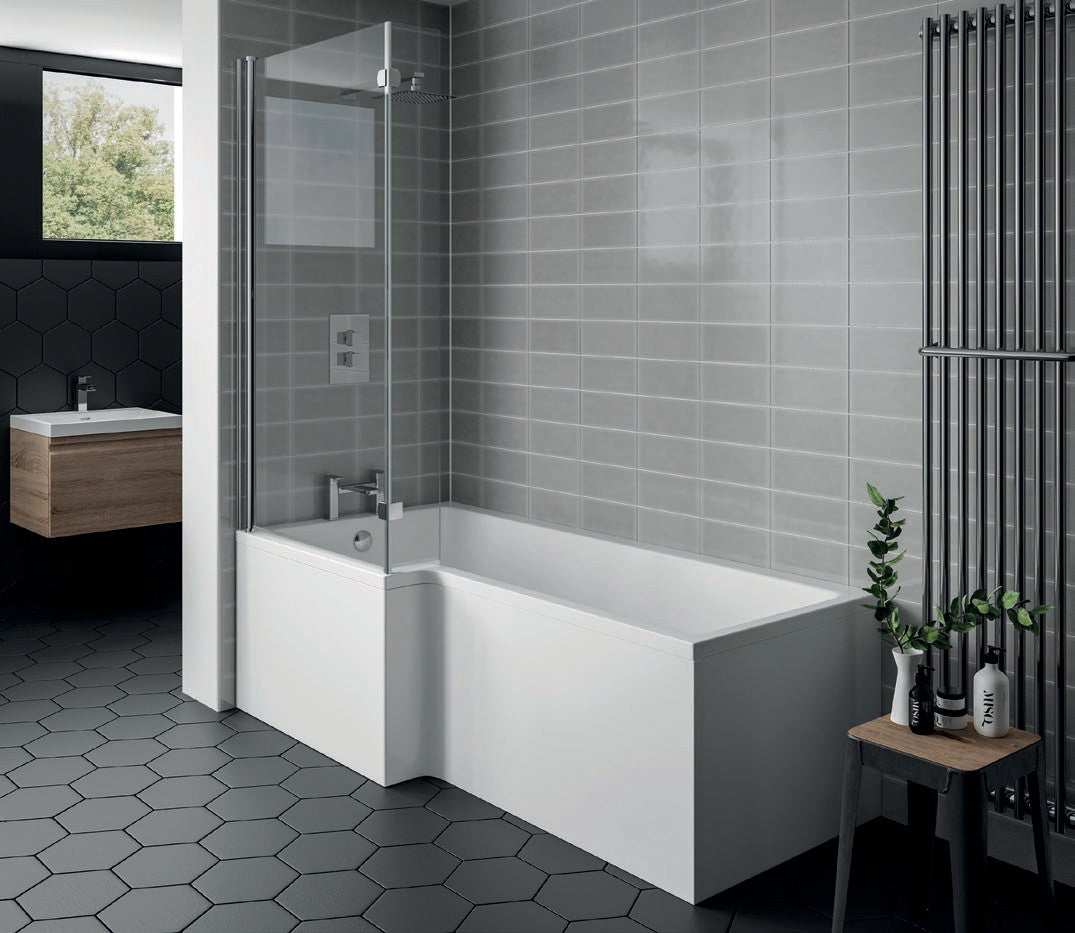 Corsa Shower Bath Screen, L-shaped screen on an L-shaped shower bath