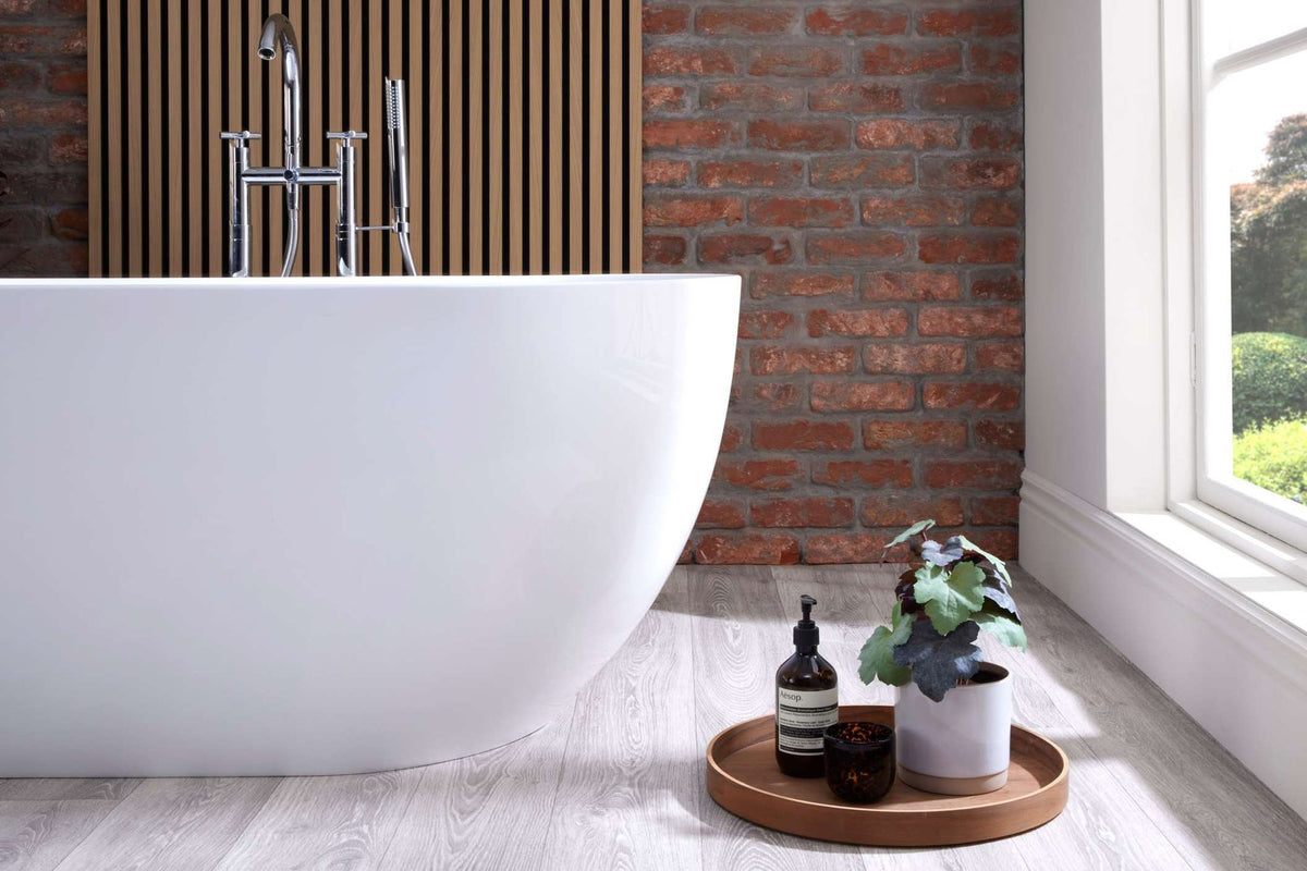 Close-up of the Eliza freestanding bath