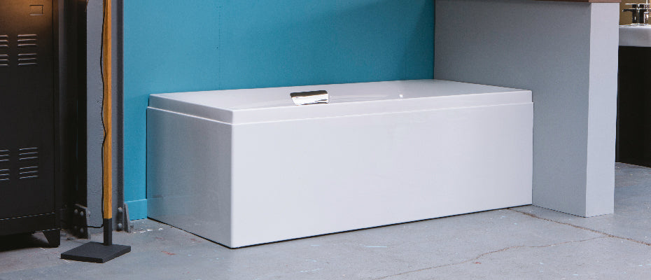 Carron Echelon Double Ended Bath, in a bathroom setting