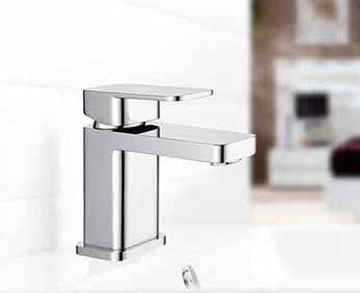 Pulsa taps from the Tilelyte Brassware Collection in a bathroom setting