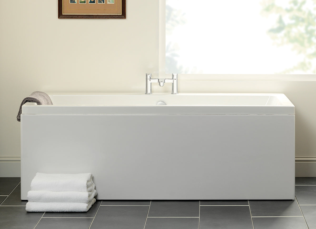 Carron Quantum Double Ended Bath, in a bathroom setting