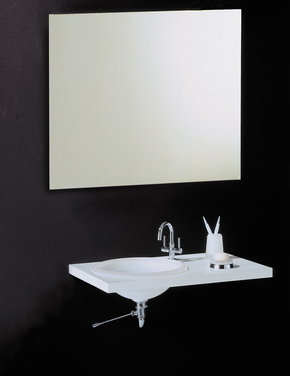 Slim Rectangular Mirror 80 - 80x100cm